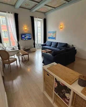 2 Bedrooms In Location On The Famous Place Massena Nizza