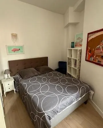 Appartamento 2 Bedrooms In Location On The Famous Place Massena Nizza