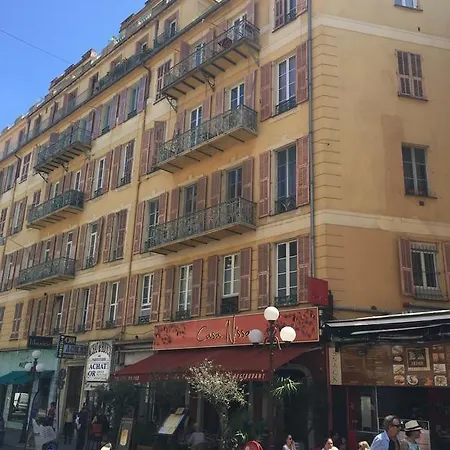 2 Bedrooms In Central Location On The Famous Place Massena * Nice