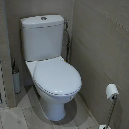 2 Bedrooms In Central Location On The Famous Place Massena * Nice