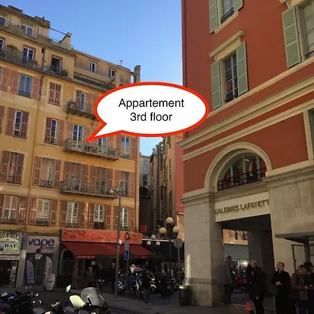 Apartment 2 Bedrooms In Central Location On The Famous Place Massena *